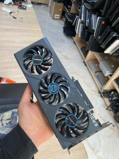 RTX4060 8GB