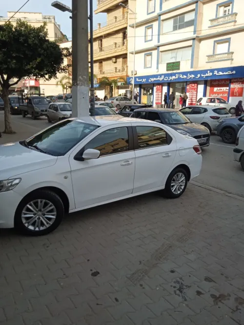 Peugeot 301 2015 Allure