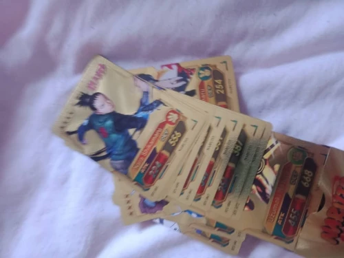 Titre : Cartes Naruto Gold Edition (Brillantes)