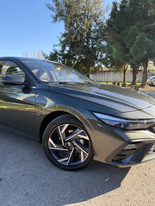 Hyundai Elantra 2025 GLX