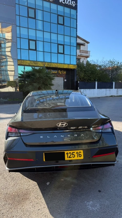 Hyundai Elantra 2025 GLX