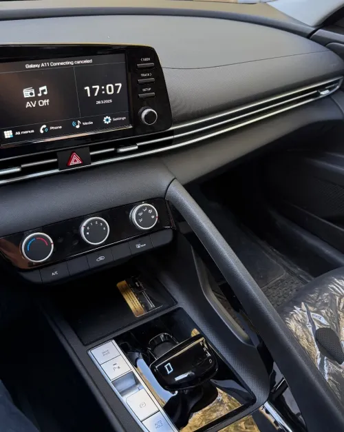 Hyundai Elantra 2025 GLX