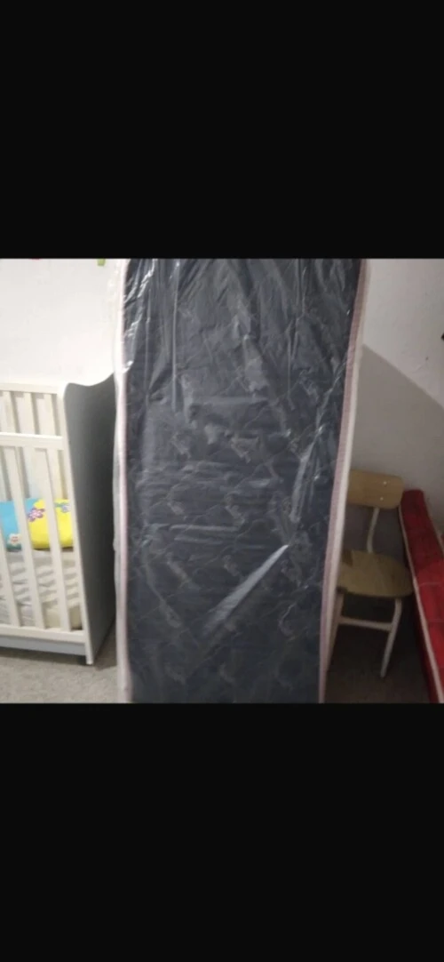 À vendre lit pour bébé matelas orthopédique