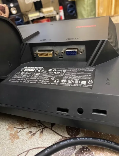 Écran lenovo thinkvision E1922s