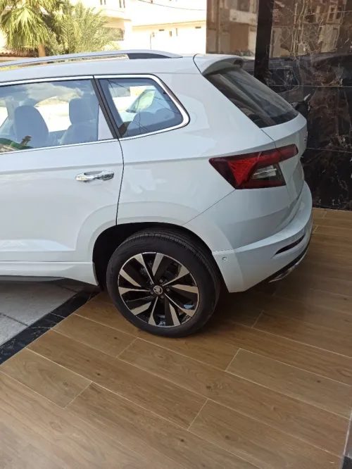 Skoda Karoq 2025 Top edition premium