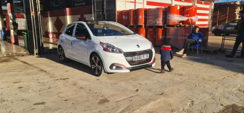 Peugeot 208 2017 GT Line