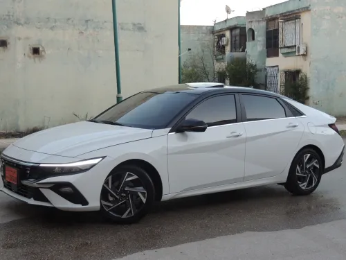 Hyundai Elantra 2025 GLX