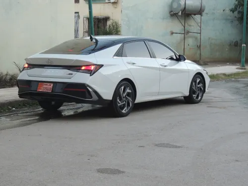 Hyundai Elantra 2025 GLX