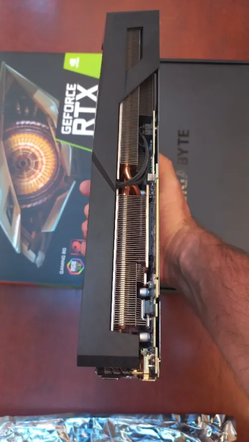 RTX 3070TI GEGABYTE GAMING OC 8GB VRAM 3 VENTILOS RGB