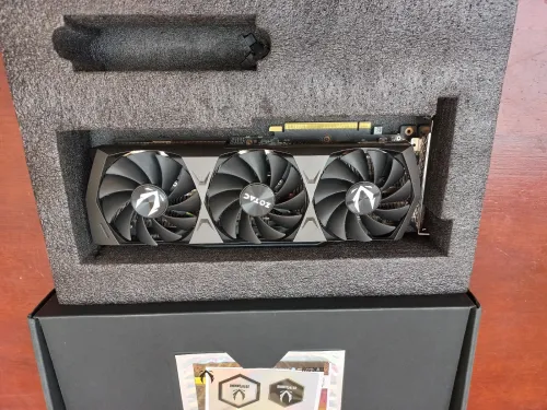 RTX 3070TI ZOTAC TRINITY 8GB VRAM 3 VENTILOS RGB