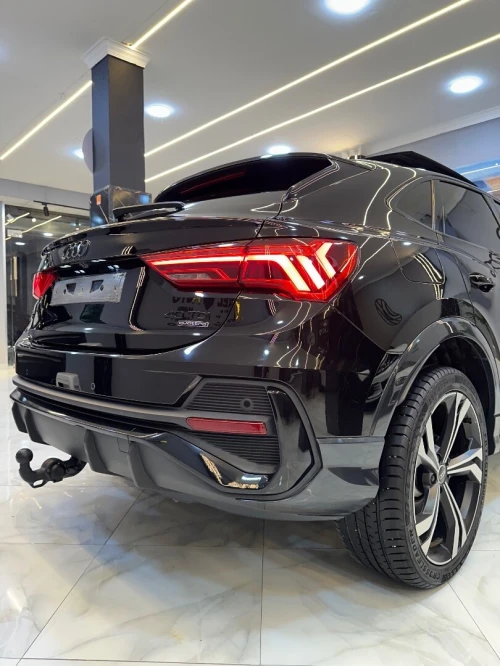 Audi Q3 2021 