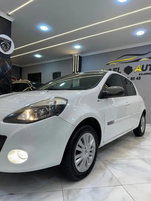 Renault Clio 3 2012 Night and Day