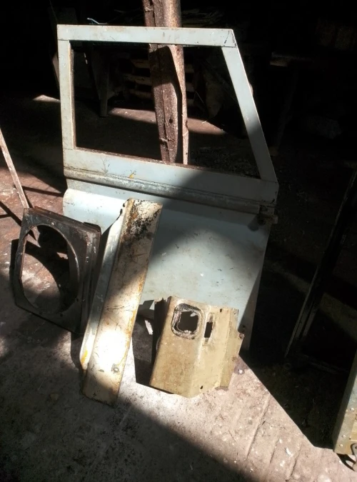 Carosserie et autres pieces LAND ROVER 109