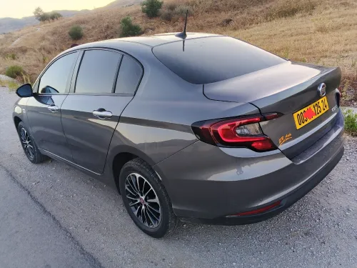 Fiat Tipo Sedan 2025 life