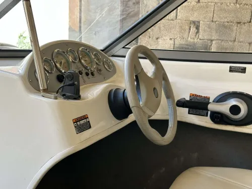 Glisseur 5m50 bayliner 135