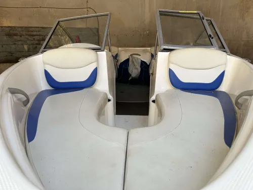 Glisseur 5m50 bayliner 135