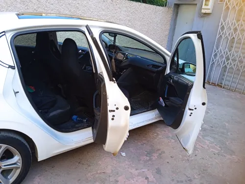 Peugeot 208 2013 Allure