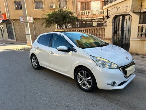 Peugeot 208 2014 Allure
