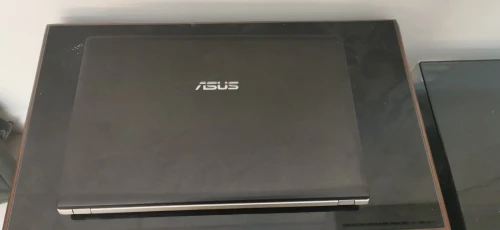 ASUS