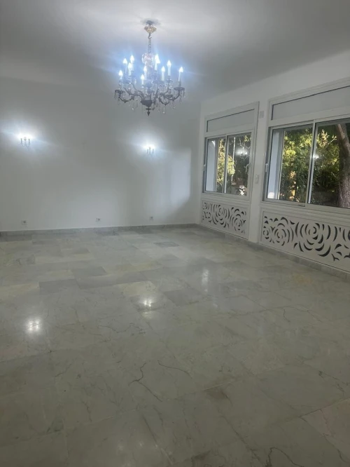 Location Appartement Niveau de villa F5 Alger Hydra