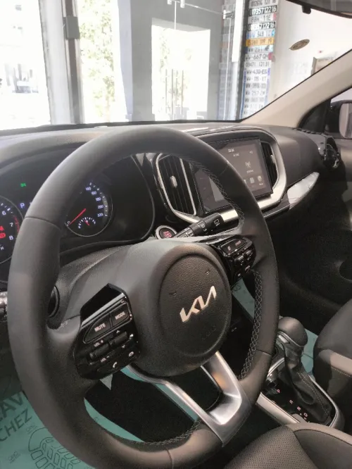 Kia KX1 2025 Luxury