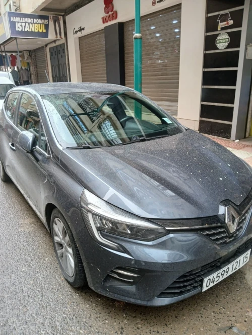 Renault clio5 2021 intense +