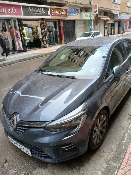 Renault clio5 2021 intense +
