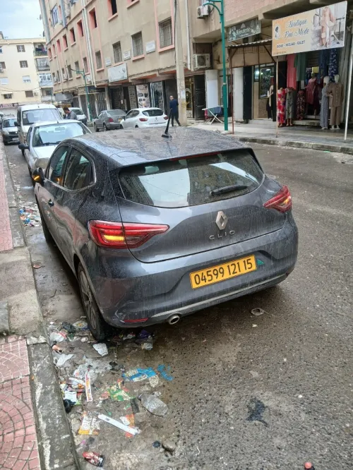 Renault clio5 2021 intense +