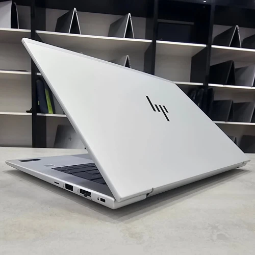 HP EliteBook 640 G11 Tactile Neuf Jamais Utilisé 14" Ultra 5 135U 32 Gb 512 Gb SSD
