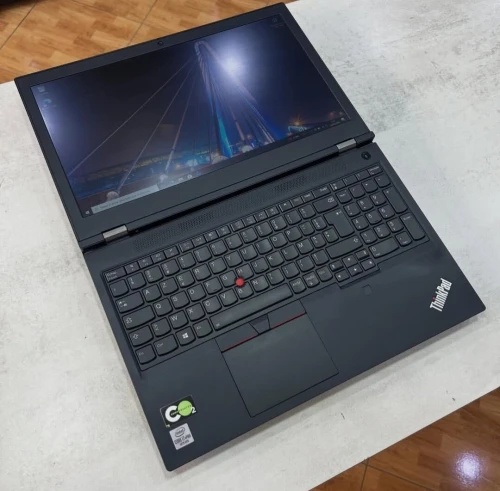 Lenovo ThinkPad Workstation P15 15,6 i7 10850H 32 de RAM DDR4 1to ssd nvme Nvidia rtx 3000 6go GDDR6