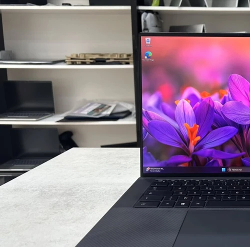 Dell Precision 5550 i7-10850H 32 Go de RAM DDR4 512 Go SSD NVMe 15.6"  Quadro T1000 - 4 Go GDDR6