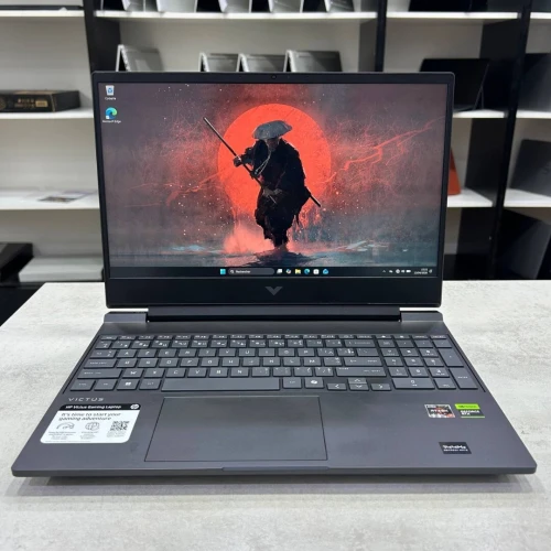 HP Victus 15 gaming 15,6 144Hz Ryzen 7 7445HS 16 Go DDR5 512 Go SSD GeForce RTX 4050 6 Go GDDR6