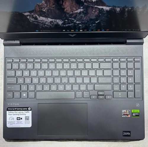 HP Victus Gaming Laptop 15 15,6 pouce Ryzen 5 7535HS 8 Go de RAM 512 Go SSD NVMe GeForce RTX 2050
