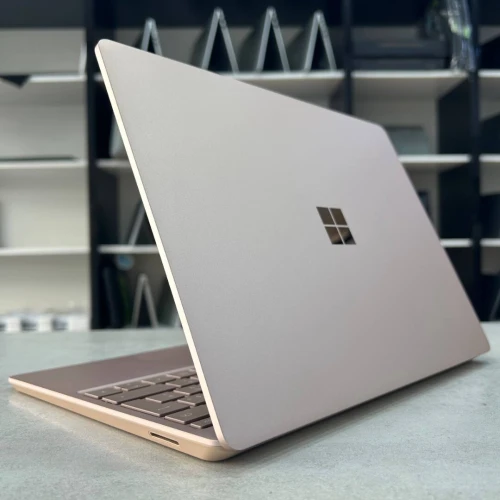 Microsoft Surface Go 12,4 pouce i5-1035G1 8 Go LPDDR4X 128 Go SSD NVMe