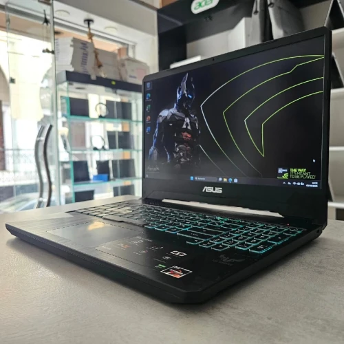 ASUS TUF Ryzen 7 3750H 16 Go 512 Go RTX 2060 6Go VRam