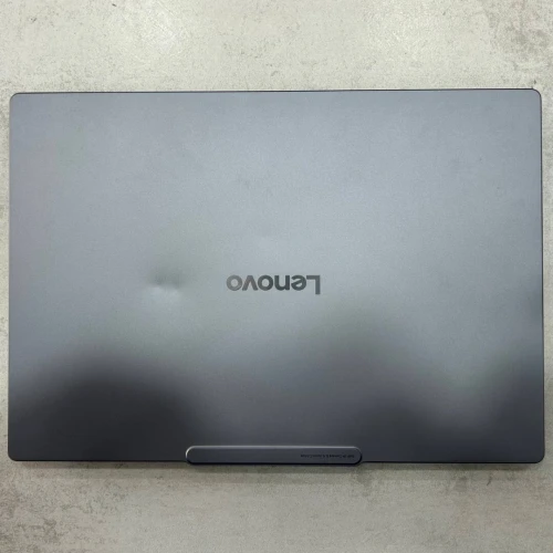 Lenovo Yoga Slim 7 13 pouce Ultra 5 226V 16 Go LPDDR5X 512 Go SSD NVMe