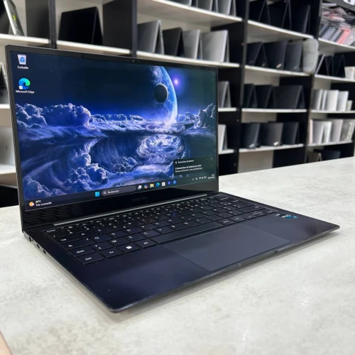 Galaxy Book2 Pro 14 pouce Amoled i7-1260P 16 Go DDR5 512 Go SSD NVMe Iris Xe Graphics