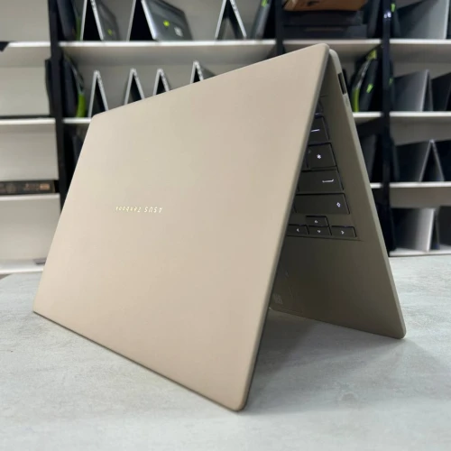 ASUS Zenbook 14 OLED Snapdragon X (X1-26100) 16 Go LPDDR5X 512 Go SSD