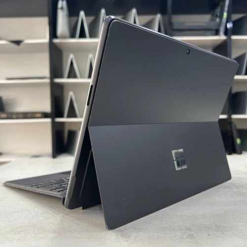 Microsoft Surface Pro 9 2en1 13 pouce Tactile 120Hz i5-1235U 8 Go LPDDR4X 256 Go SSD NVMe
