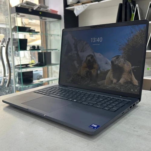 Dell Precision 16 Pro Max 16 pouce Ultra 9 285H 32 Go DDR5 1 To SSD NVMe RTX PRO 2000 8 Go GDDR6