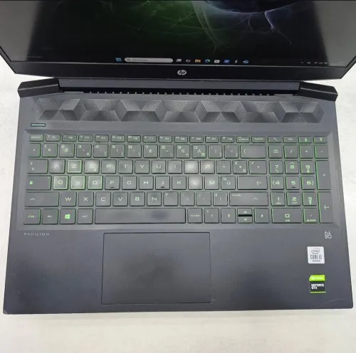 HP Pavilion Gaming 16-a0016nf 16.1" 8 Go DDR4 ram i5-10300H NVIDIA Turing GeForce GTX 1650 4 Go