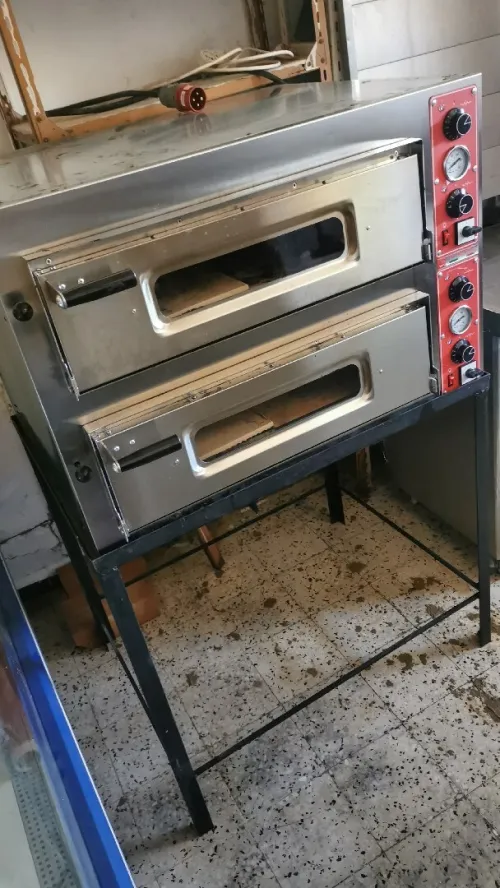 Matériel de pizzeria complet 