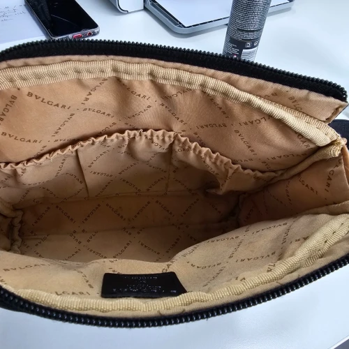 Bvlgari pochette / Emirates airline