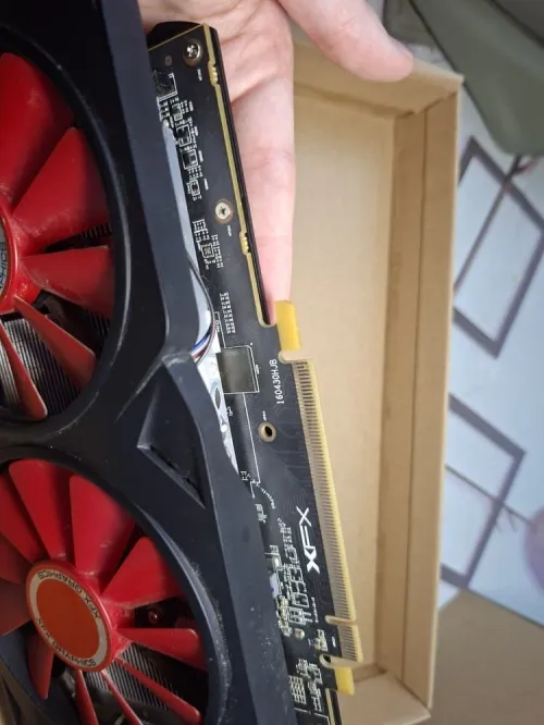Rx 580 2048SP XFX endommagé