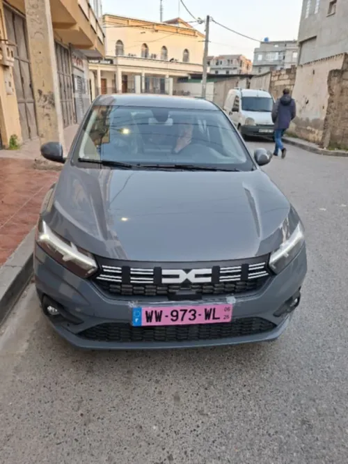 Dacia Logan 2026 1 box