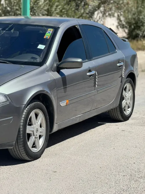 Renault Laguna 2002 Initail paris