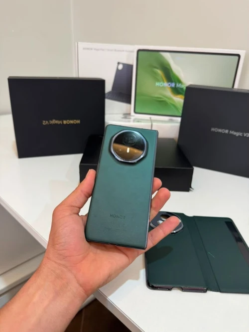 Honor Magic V3 avec chageur sans fil honor V3 512