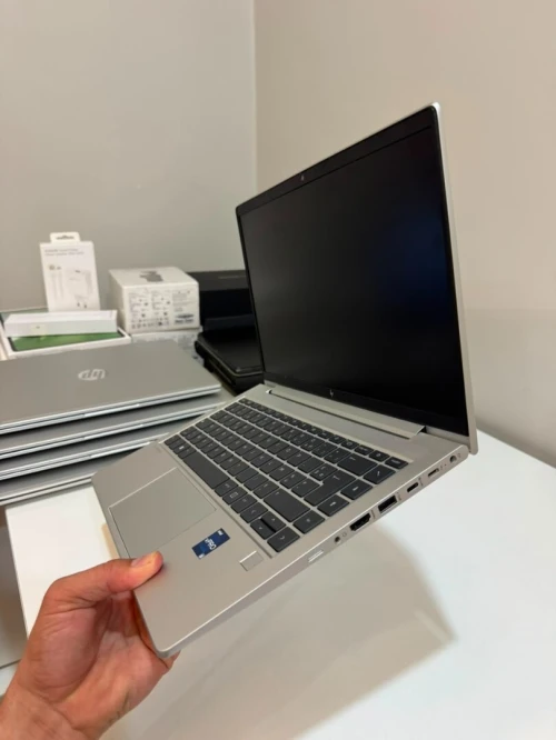 HP EliteBook 640 G10 14" i5-13th 512-16 vPro