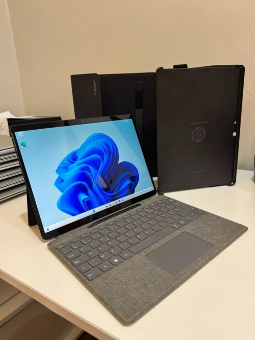 Microsoft Surface Pro X + Stylet + clavier original + pochette Spigen