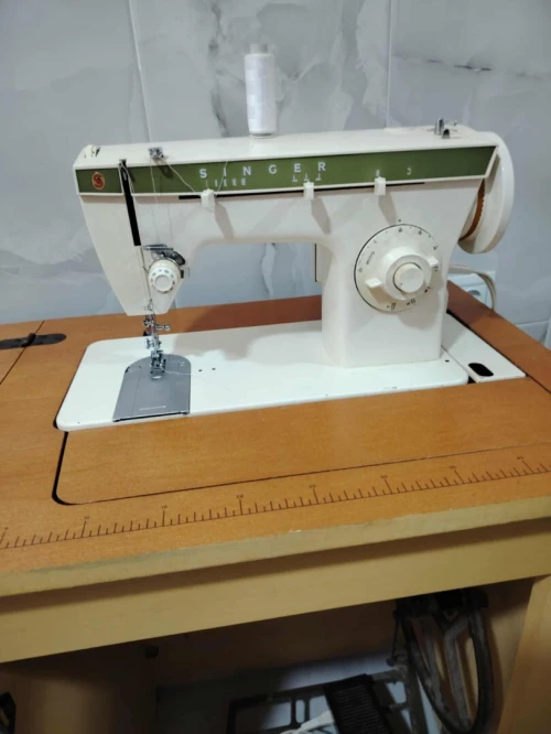Machine a coudre ماكينة خياطة